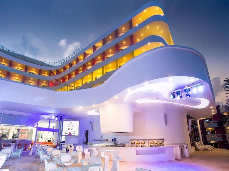 Temptation At The Tower Cancun Resort (Adults Only) Exterior foto